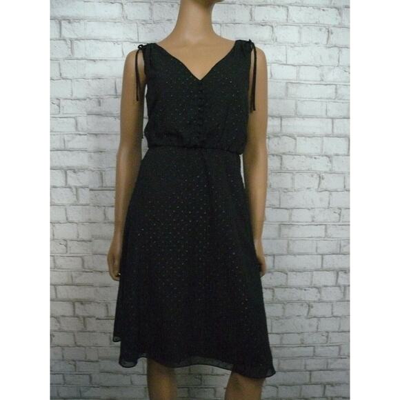 $168 Gal Meets Glam Black Swiss Dot Vneck Elora Fit & Flare Dress 4 NWT - Picture 2 of 9